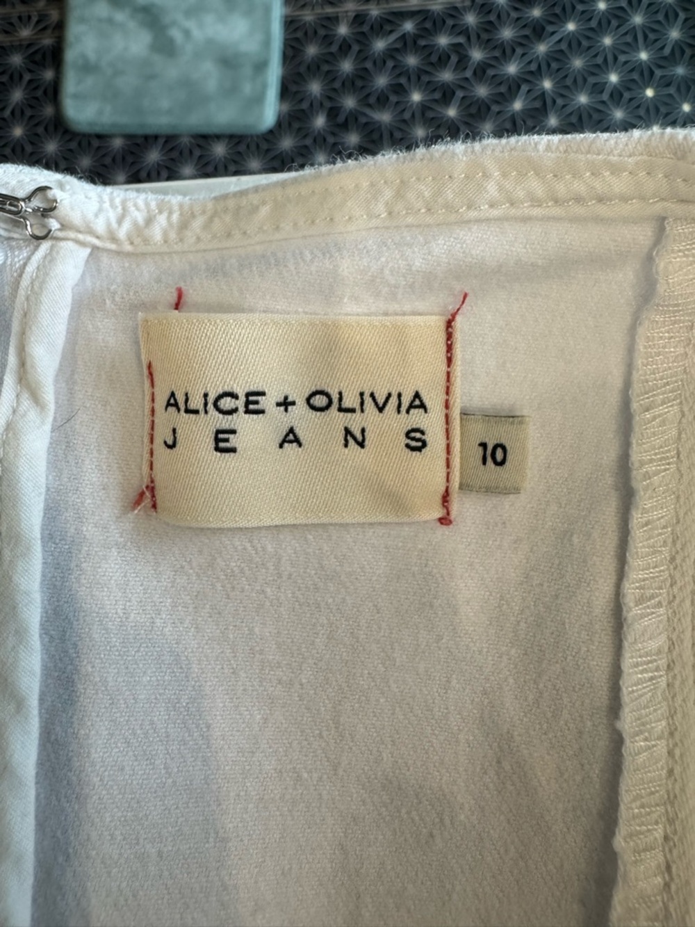 Alice + Olivia WHITE MIMI DENIM MINI DRESS SZ 10 - Picture 10 of 12